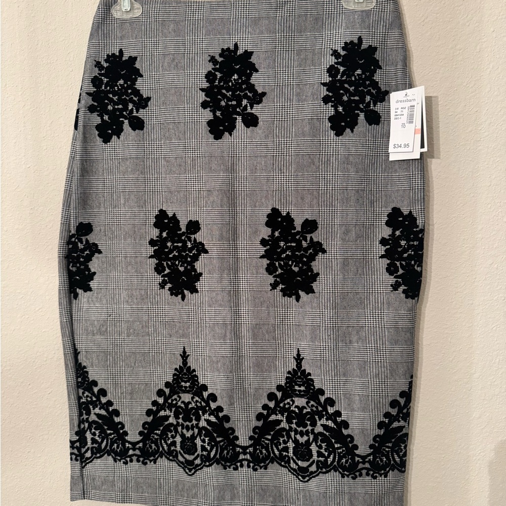 Dress Barn Gray Plaid Pencil Skirt with Black Floral Design